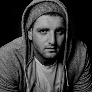 Dark Temptations (Shake It)