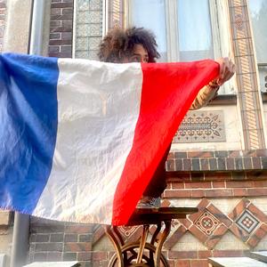 FRANCE (feat. Walee)