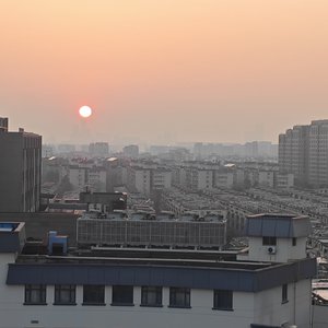 十三月，凉