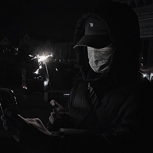 何来心中意难平.