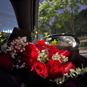 提刀跨马在出战