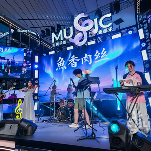 疲惫却清醒的温柔
