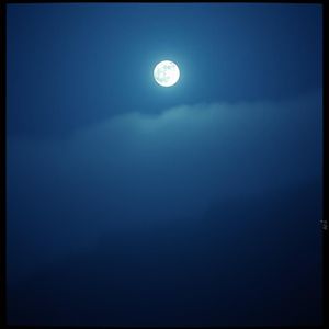 暗夜寻光