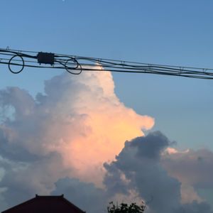 半窗月影入诗来