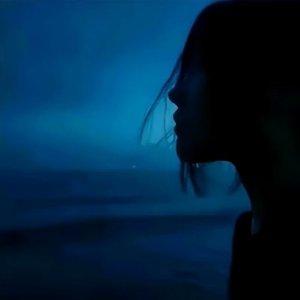 你一句别来无恙 秋也并非这么凉