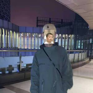 他的故事（Pord By Yni)