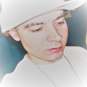 I Battle Up (I Battle Up For A Dime And A Hat Or Two Gold Karats Shooting That Gat It's My Character)Throwing Shots At An Enemies Throat No Talking Don't Talk At All They Don't Want That Letting Me Bark Like Letting Me Spark Jewels Sparkling Many Niggas