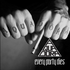 Simple Sonic Waves (feat. Adriane Palikat, Carol Sharks, Gigi Liebetotungen & Dooll Chao)