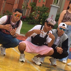 Bellaqueo (Remix)