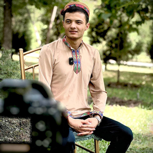 Zi Darvozam