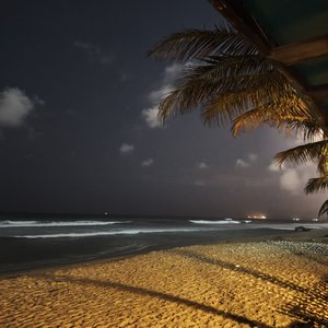 江湖夜雨十年灯