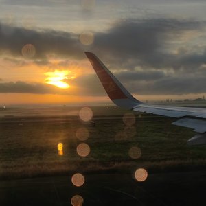 再见，不再见，再也不见