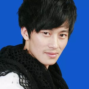 候易 - 无心的男人(伴奏)