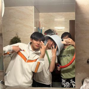 我是谁？(prod.Simon Marcus)