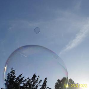 Anders (feat. Karussell & MaDa)