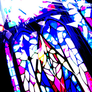 ステンドグラスの輝く夜