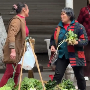 大妈吵架现场