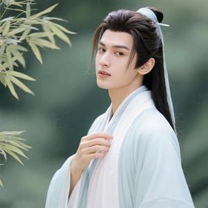 夜深忽梦少年事