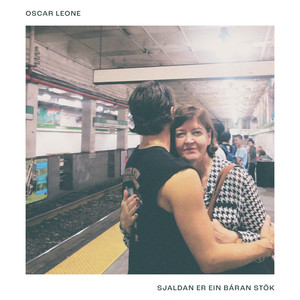 Sjaldan er ein báran stök