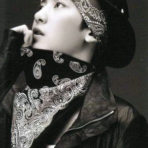 认真（朴灿烈20160223亮相四周年）（翻自 太妍）