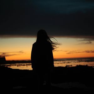 想起我是你否泪流满脸