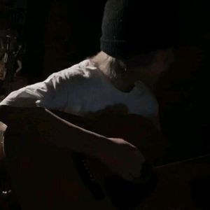 干嘛听苦情歌以为多浪漫