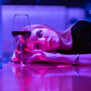 剧情 2（Plot 2）