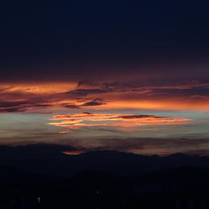 奇妙夏日（翻自 痛仰乐队）