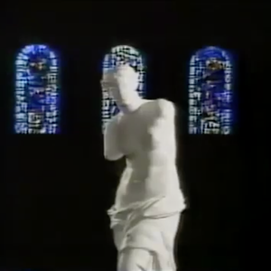 Ｐｌｅａｓｅ　ｓｔａｎｄ　ｂｙ