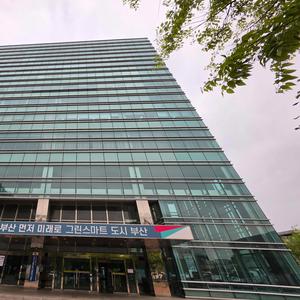 지친 인생 그래도 살아간다