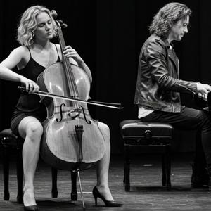 Yalnızlık Her Yerde