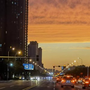 可悲的你也许有可期的未来