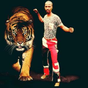 BLACK MAMBA / IMAMBA EMNYAMA (feat. SMINDLOS.)