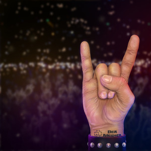 Keterikatan sejati (Cover)