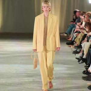 Shifting Light (CMMN SWDN Runway Copenhagen SS26)