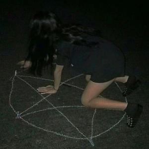 yanderu//bloody step