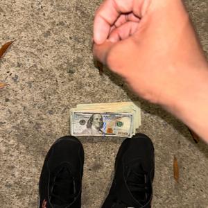 Giving it up (feat. Sp1n)