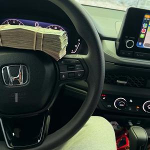 MR. LONELY (feat. Mar Savvy)