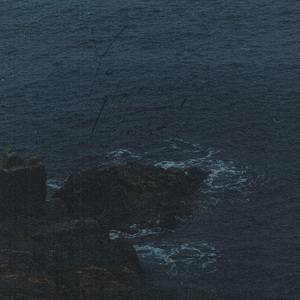 我滑落的泪是你城市落下的雨