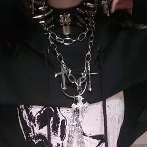 GUT WRENCHED! (feat. LORD DISTORTION, LVST)