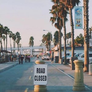 毫无防备