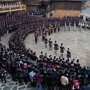 传奇 侗汉双语版