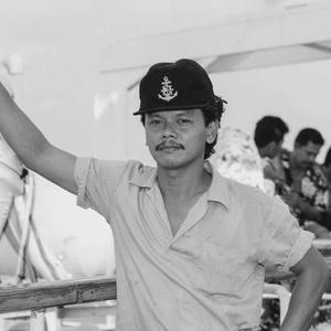 Ayah Tak Banyak Bicara
