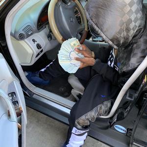 Chasing Dollars (feat. HD & BadNews2)