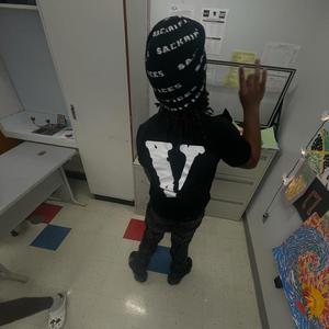 glitch freestyle (feat. KEEMGO)