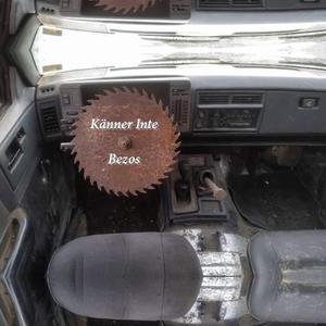 Känner Inte Bezos (feat. Dennis Matsson)