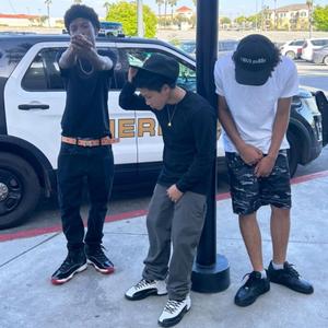 Murda tells (feat. Trapkiddjr, Cmoney & J Bkully)