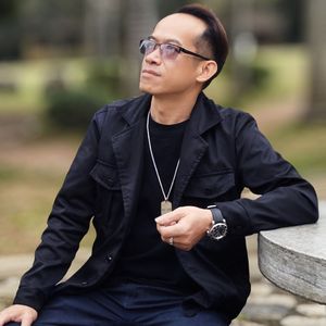 谁来照顾她（伴奏）