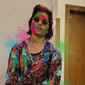 Bhabhi Ri Holi