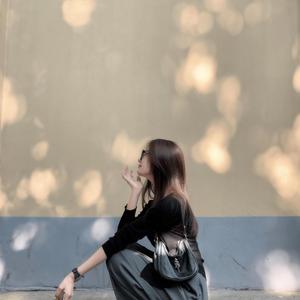 你看那雨是神明赐在世间的烟花